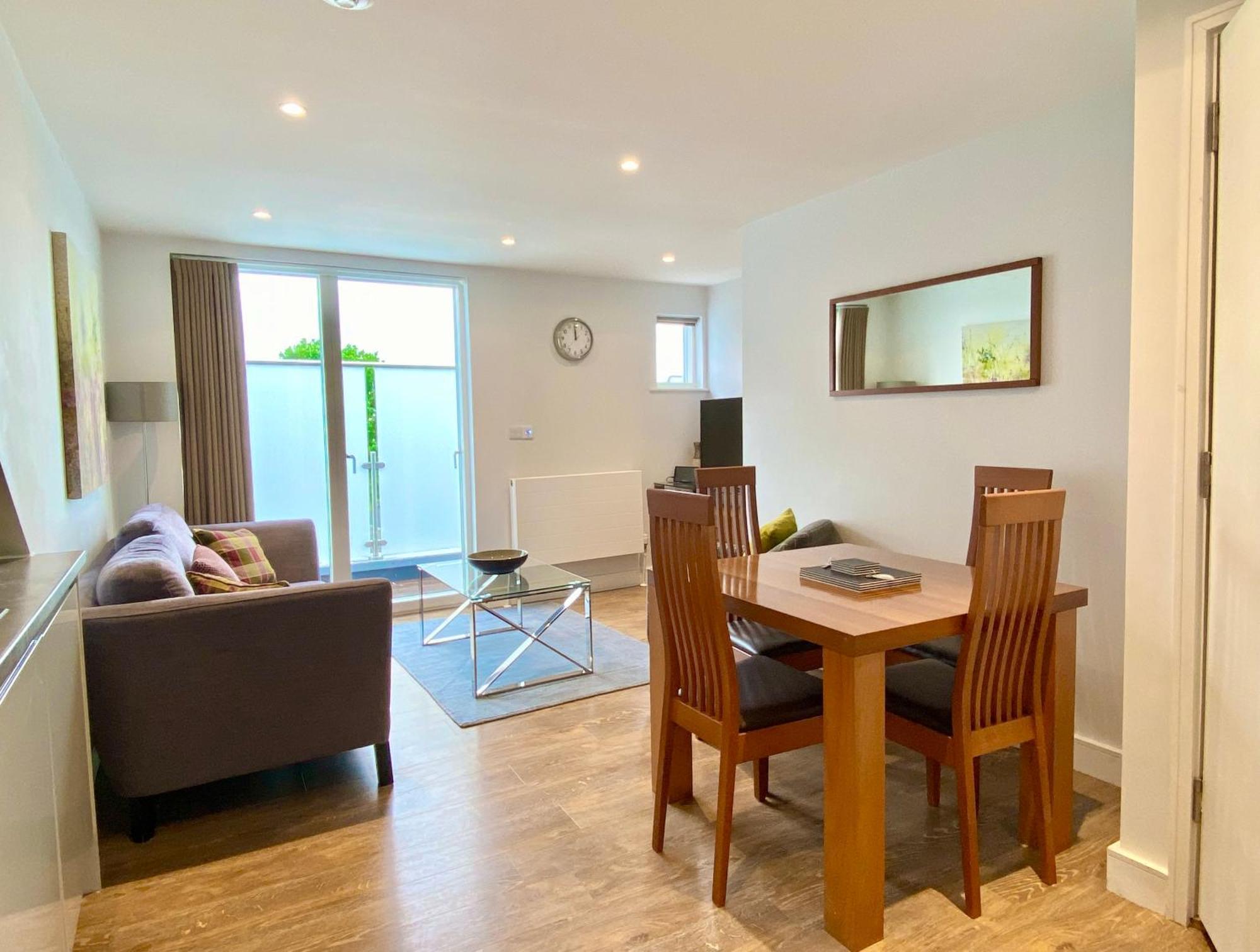Your Space Apartments - Jubilee House CBG Екстериор снимка